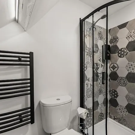 30 Percent Off! The Exquisite Gems Of - Garden Terrace Apartmán *