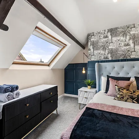 Apartment 30 Percent Off! The Exquisite Gems Of - Garden Terrace *