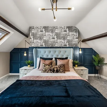 30 Percent Off! The Exquisite Gems Of - Garden Terrace Whitby