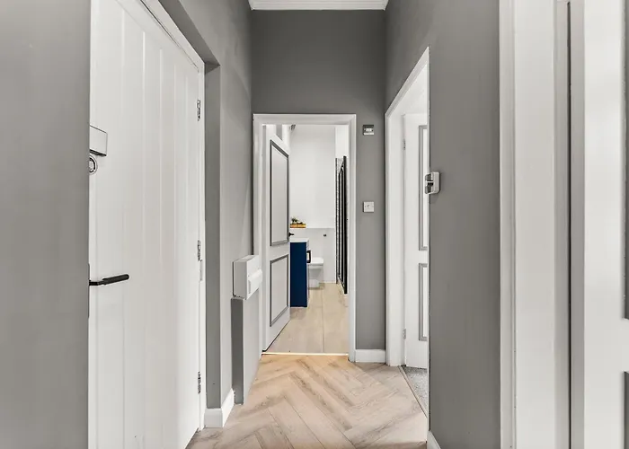 30 Percent Off! The Exquisite Gems Of - Garden Terrace アパート