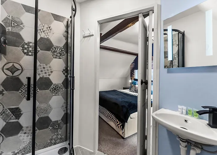 30 Percent Off! The Exquisite Gems Of - Garden Terrace