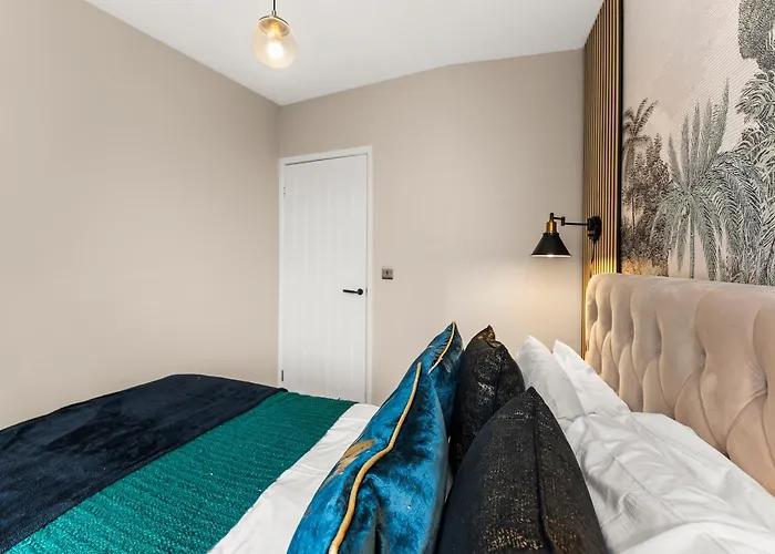 30 Percent Off! The Exquisite Gems Of - Garden Terrace