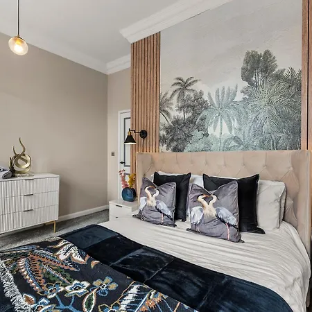 Apartament 30 Percent Off! The Exquisite Gems Of - Garden Terrace *